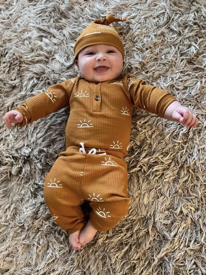 3PCS Baby Boy Clothes Set Spring Autumn Knitted V-neck Romper infant Pants Cap Newborn Outfit 20180077