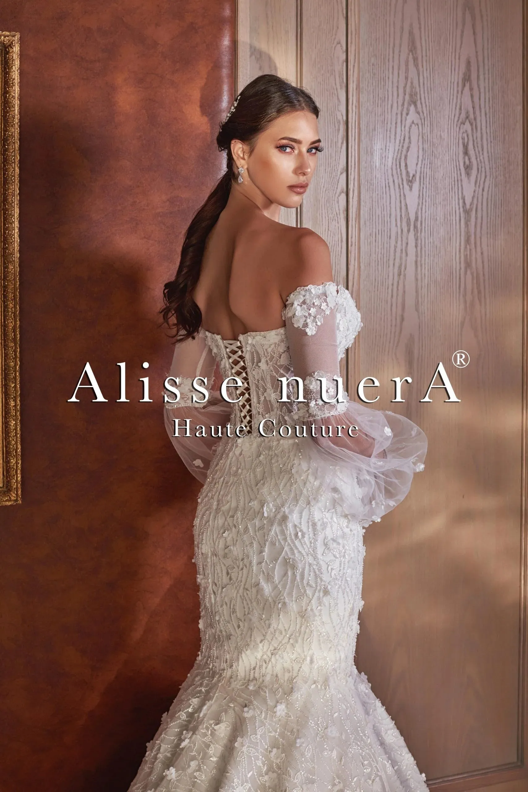 Removable Bishop Sleeve Trumpet Skirt Wedding Gown with Long Train