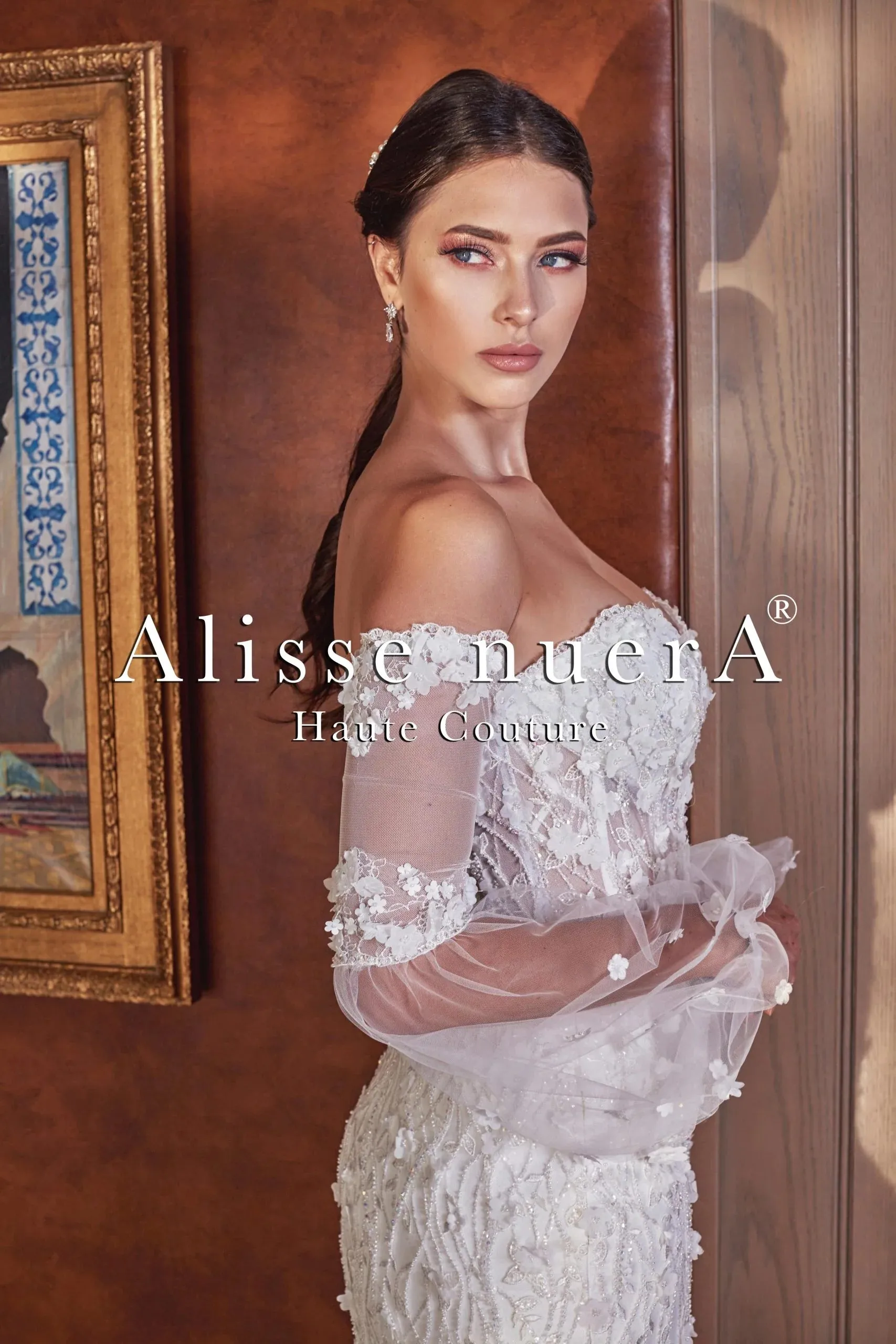 Removable Bishop Sleeve Trumpet Skirt Wedding Gown with Long Train
