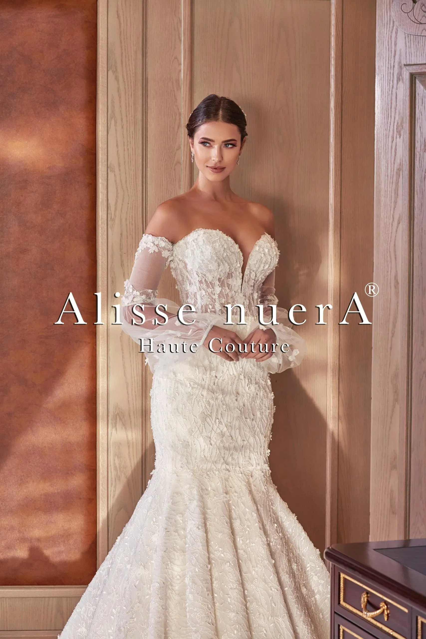 Removable Bishop Sleeve Trumpet Skirt Wedding Gown with Long Train