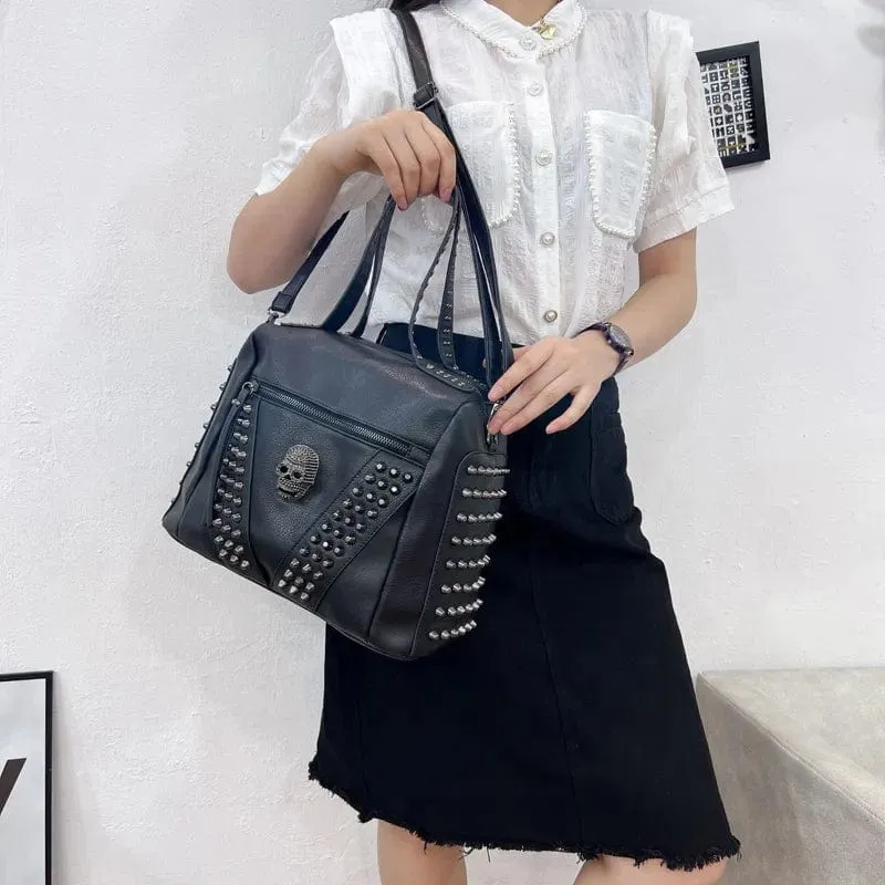 Timeless Classic Shoulder Bag